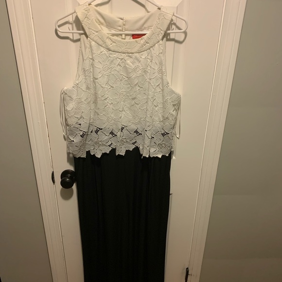 Pantsuit - Picture 2 of 5